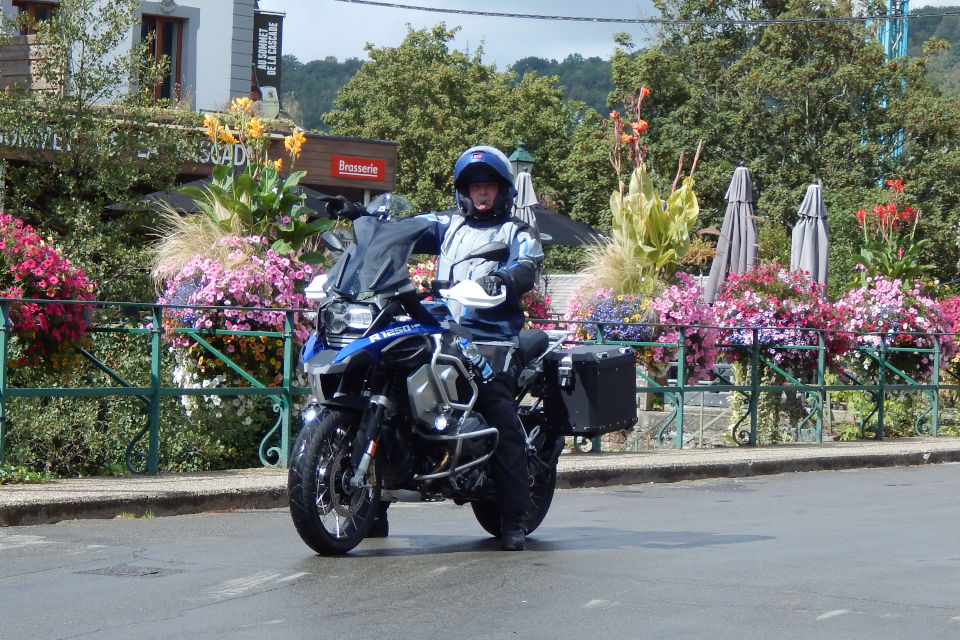 Motorrijbewijspoint Den Helder examengarantie AVB en AVD